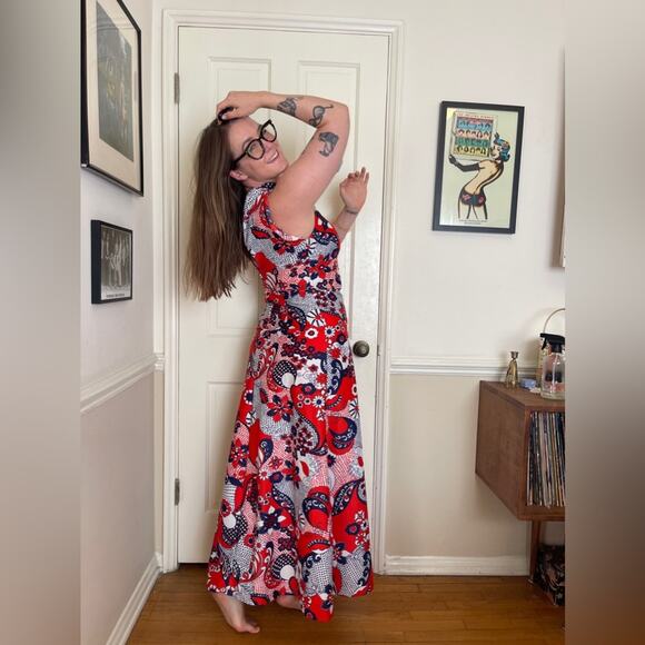 Vintage Dresses & Skirts - 70s Vintage Red White and Blue Novelty Print Dress